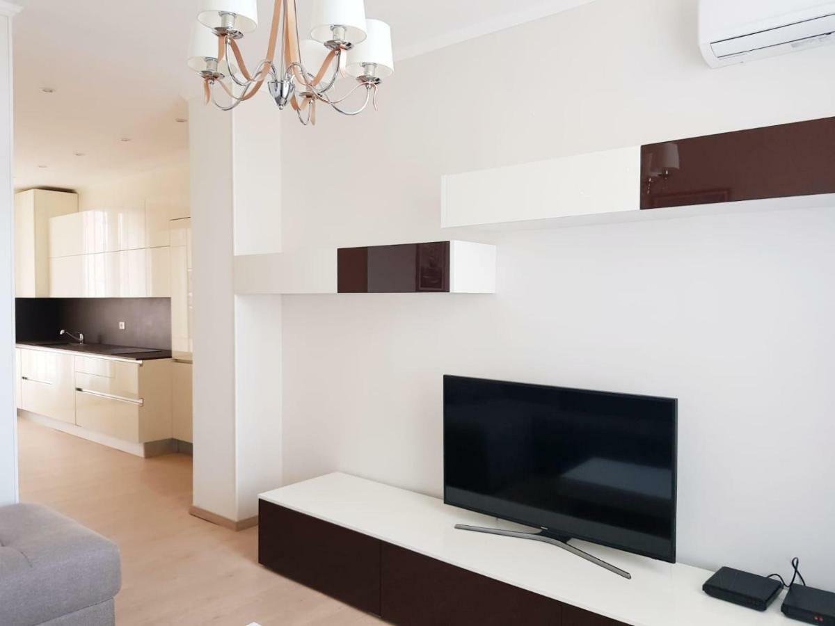 Charming Apartment On The Boarder Of Monaco Бюсолей Екстериор снимка